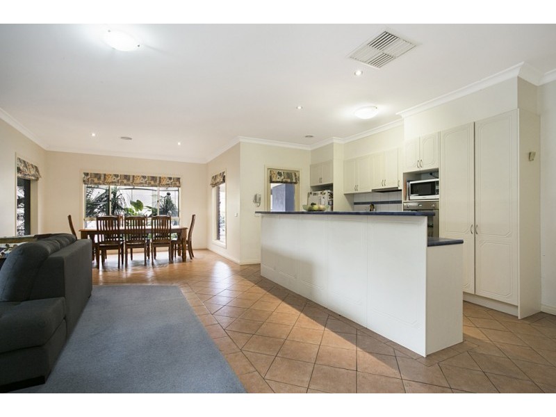 13 Kawana Drive, Maiden Gully VIC 3551