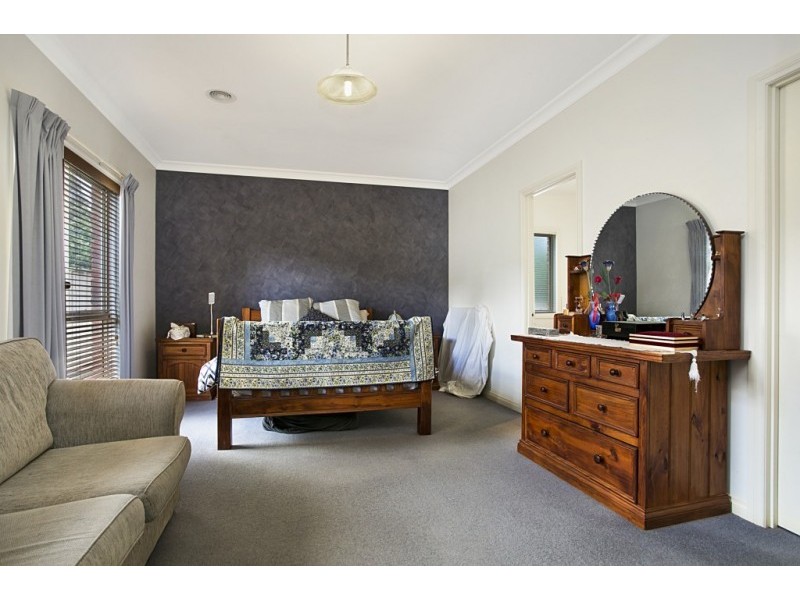 13 Kawana Drive, Maiden Gully VIC 3551