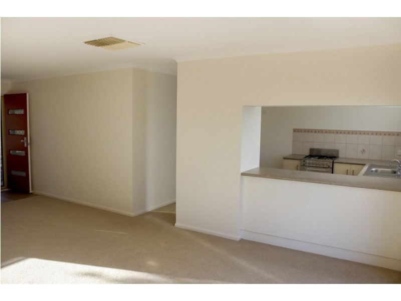 3/28 Inglewood Street, Golden Square VIC 3555