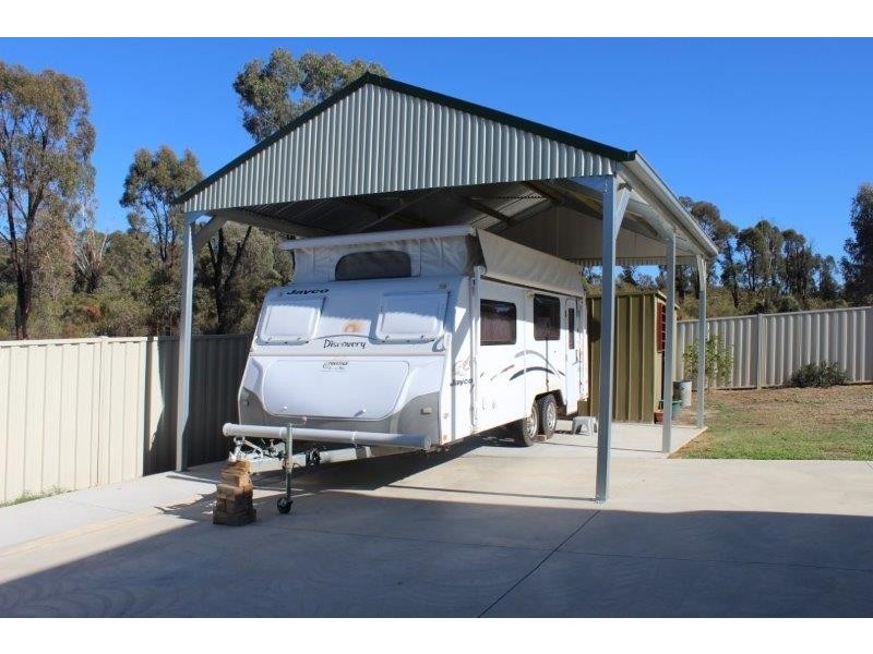 64 Sparrowhawk Road, West Bendigo VIC 3550