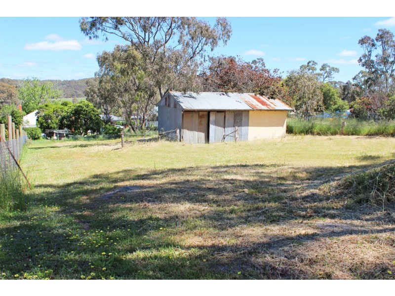 25 Barker Street, Harcourt VIC 3453