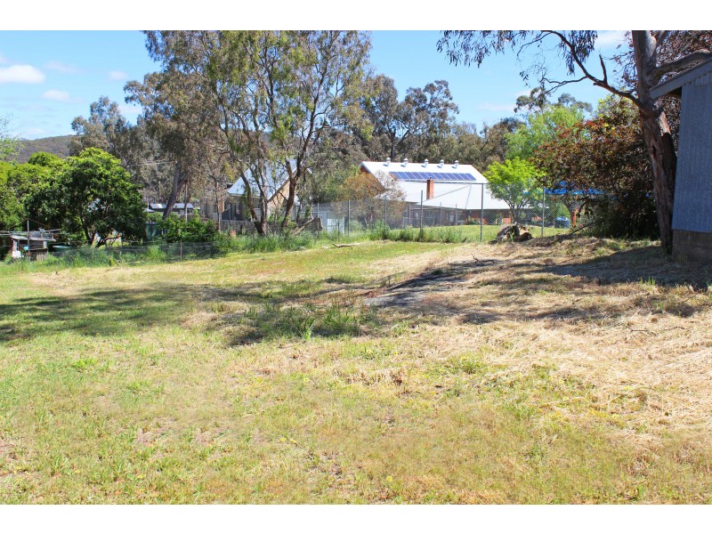25 Barker Street, Harcourt VIC 3453