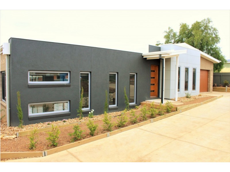 3/360 Eaglehawk Road, California Gully VIC 3556
