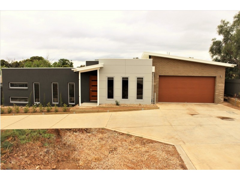3/360 Eaglehawk Road, California Gully VIC 3556