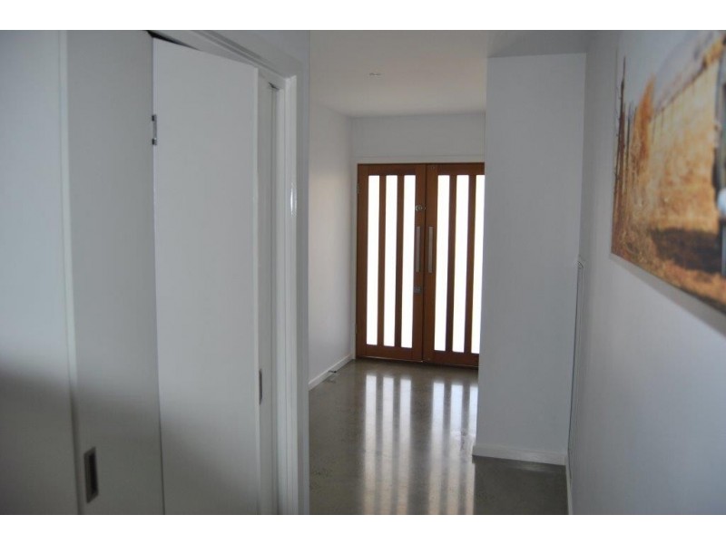 50 Janelle Drive, Maiden Gully VIC 3551