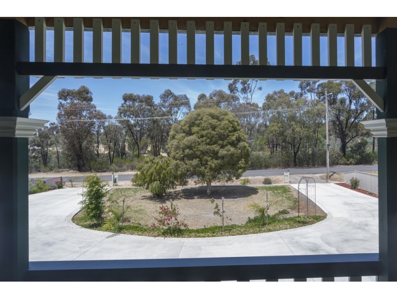64 Sparrowhawk Road, West Bendigo VIC 3550