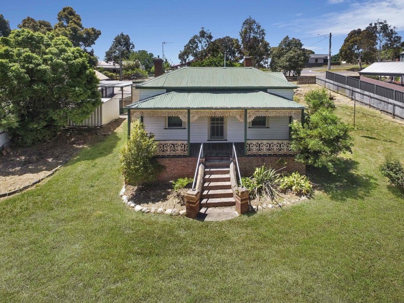 120 Eaglehawk Road, Long Gully VIC 3550