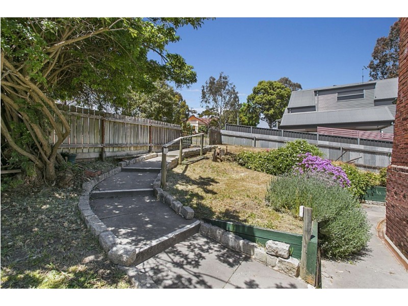 120 Eaglehawk Road, Long Gully VIC 3550
