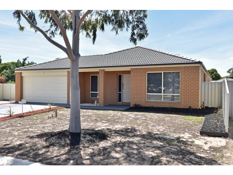 12 Wattle Court, Epsom VIC 3551