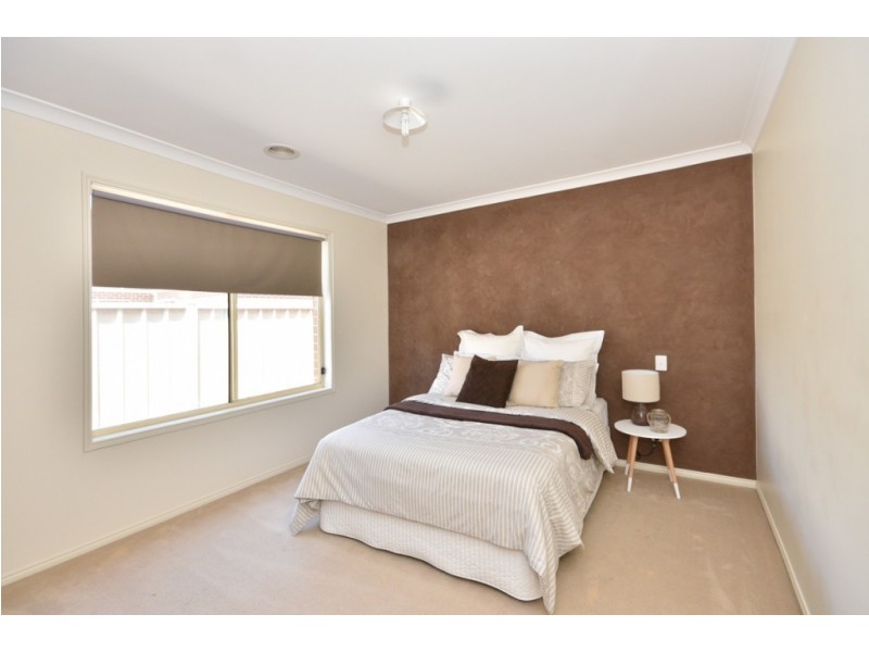 12 Wattle Court, Epsom VIC 3551