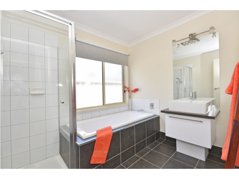 12 Wattle Court, Epsom VIC 3551