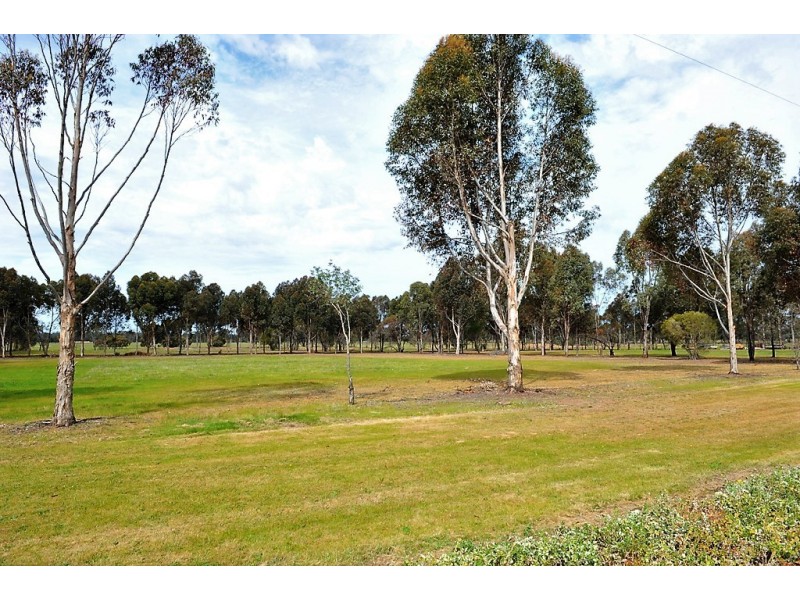 22 Emu Road, Shelbourne VIC 3463