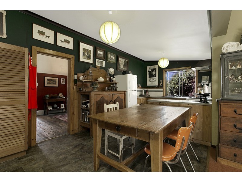 61 Farnsworth Street, Castlemaine VIC 3450