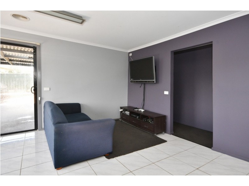15 St George Park Drive, Kangaroo Flat VIC 3555