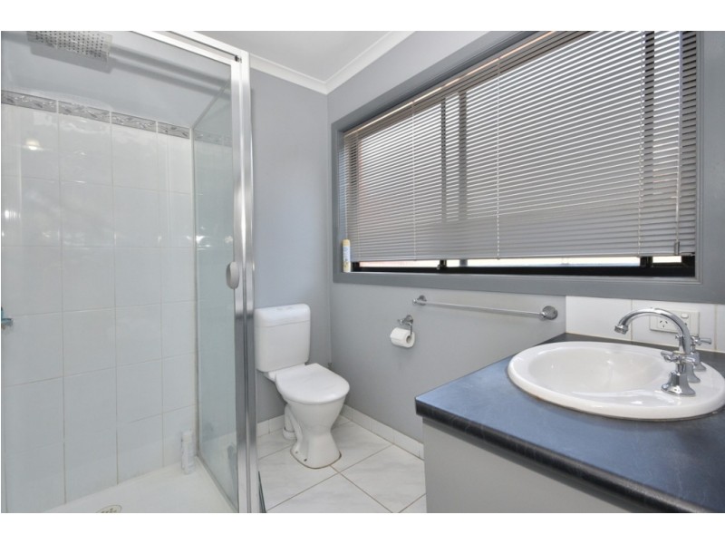 15 St George Park Drive, Kangaroo Flat VIC 3555