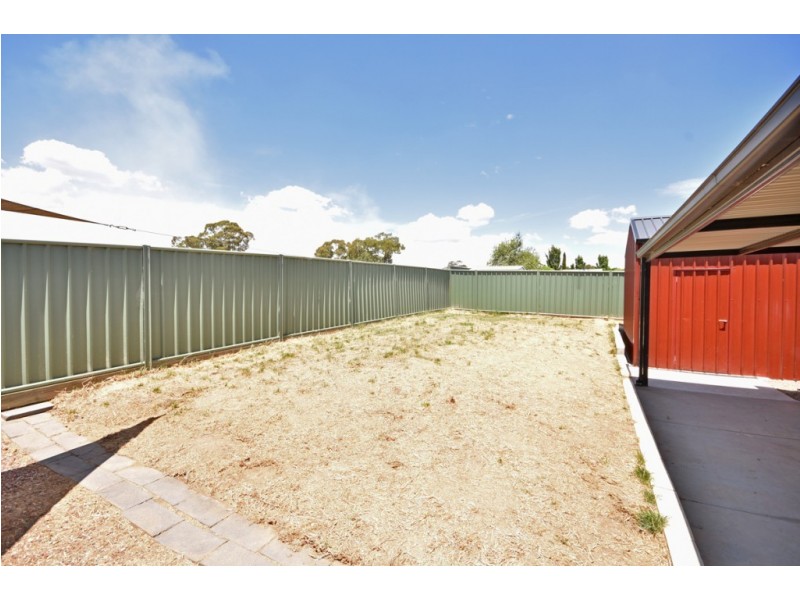 15 St George Park Drive, Kangaroo Flat VIC 3555