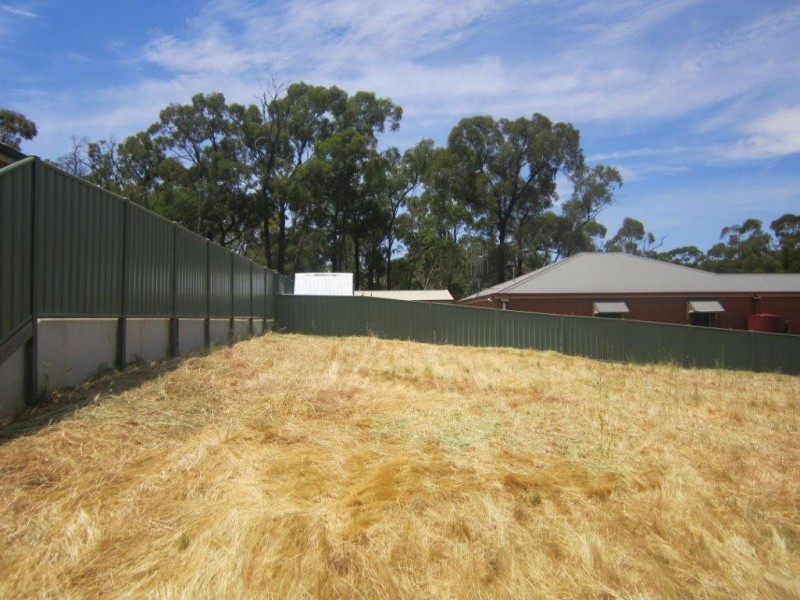 118 Queen Street, Kangaroo Flat VIC 3555