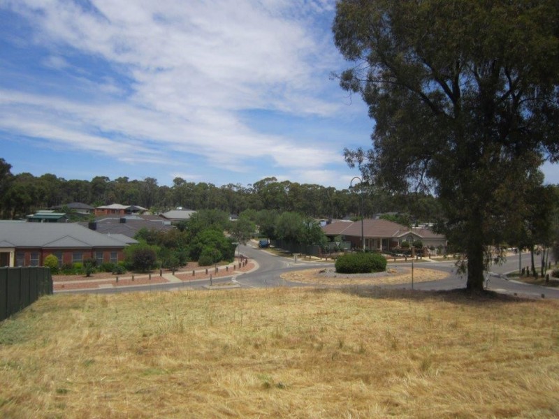 118 Queen Street, Kangaroo Flat VIC 3555