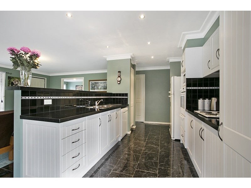 27 Buckley Street, Harcourt VIC 3453