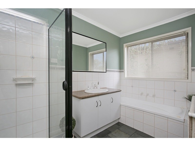 27 Buckley Street, Harcourt VIC 3453