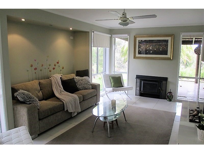 13 Benjamin Court, Spring Gully VIC 3550