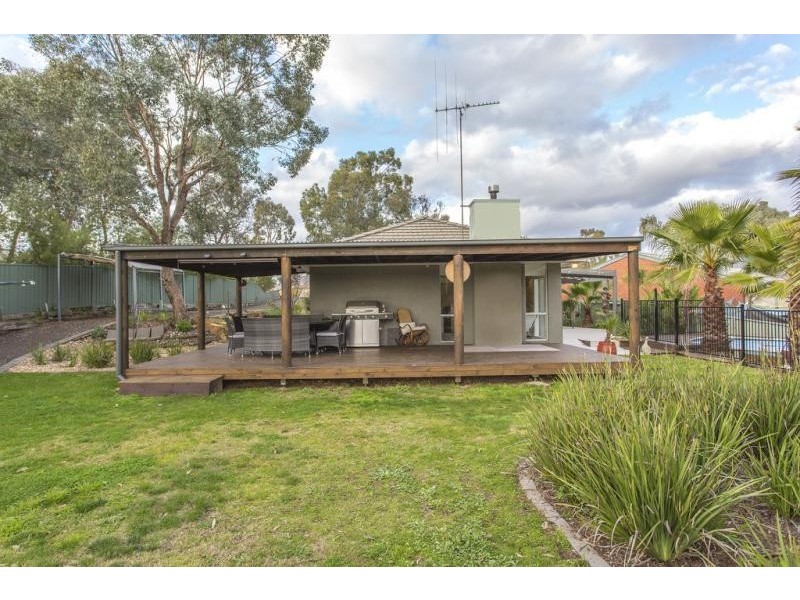 13 Benjamin Court, Spring Gully VIC 3550