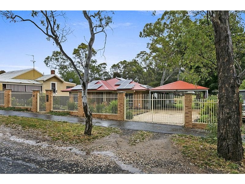 7 Binghams Road, Harcourt VIC 3453
