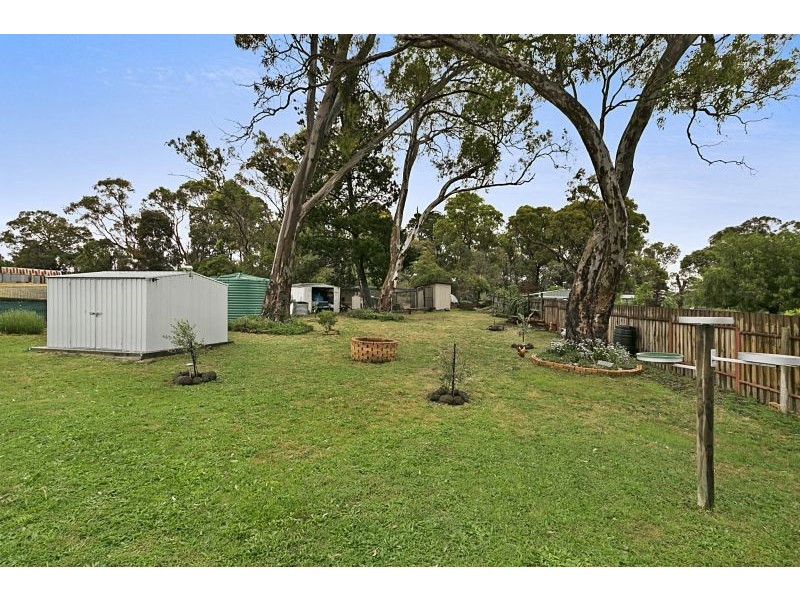 7 Binghams Road, Harcourt VIC 3453