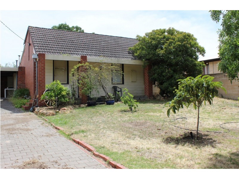 6 Norelle Crescent, Golden Square VIC 3555