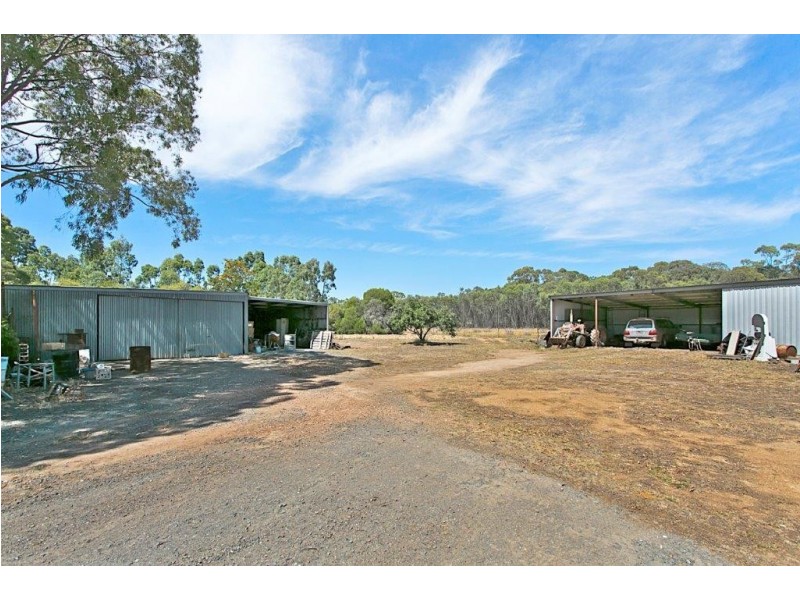 78 Drinkwater Road, Maiden Gully VIC 3551