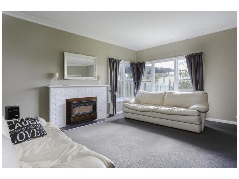 8 Martin Street, Golden Gully VIC 3555