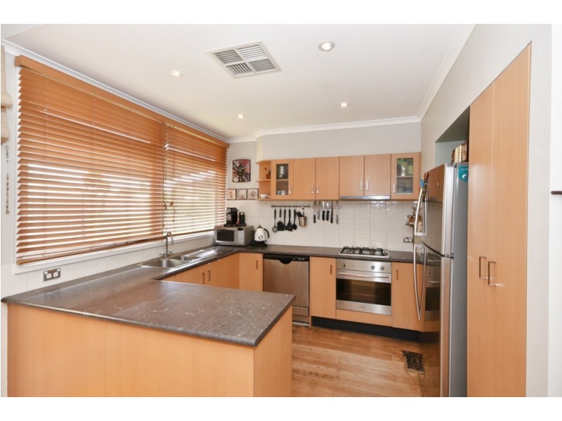 42 Orlando Street, Eaglehawk VIC 3556