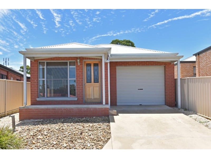 4B Alfreda Place, Golden Square VIC 3555