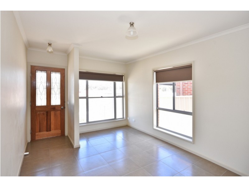 4B Alfreda Place, Golden Square VIC 3555