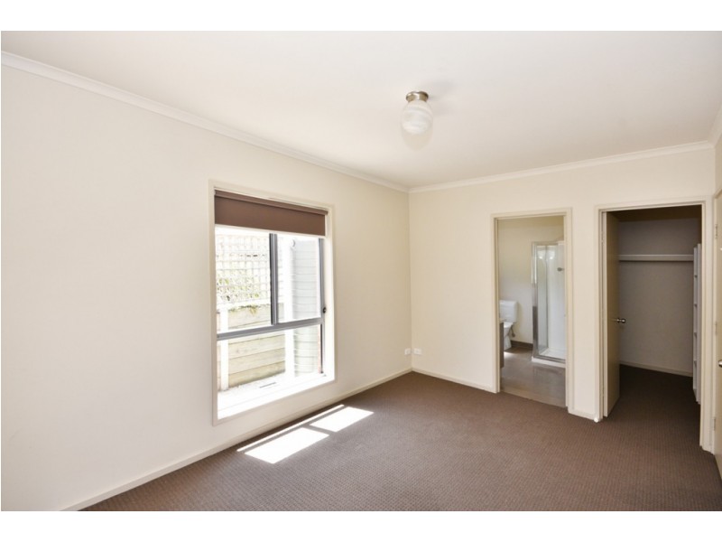 4B Alfreda Place, Golden Square VIC 3555