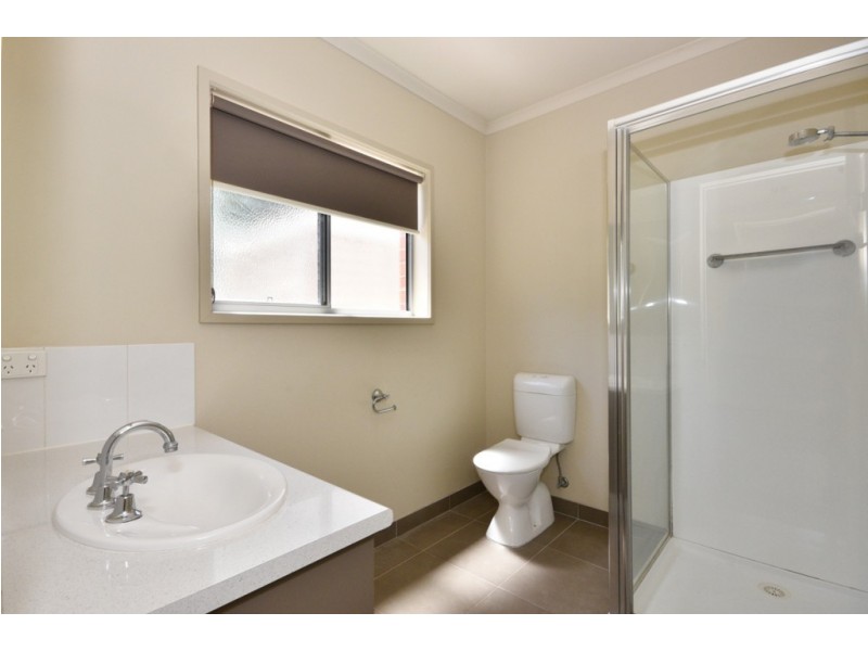 4B Alfreda Place, Golden Square VIC 3555