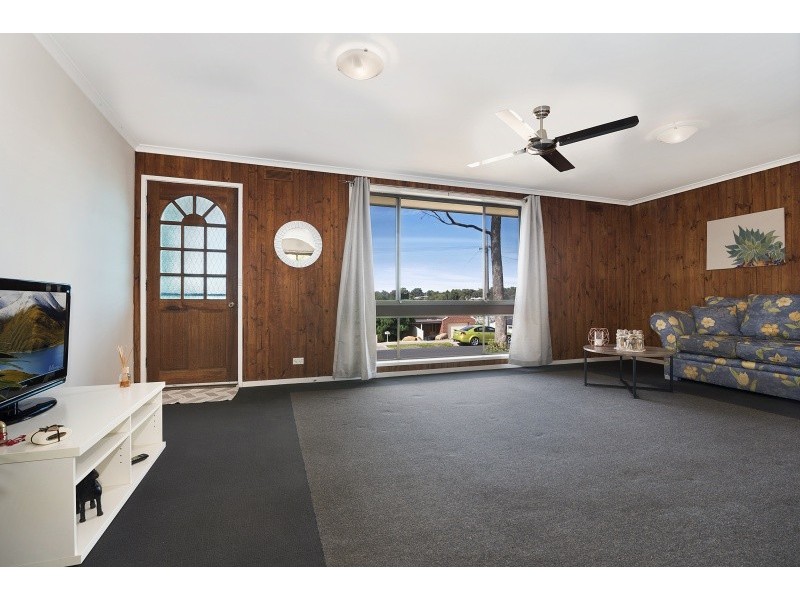 2/204 Aspinall Street, Kangaroo Flat VIC 3555