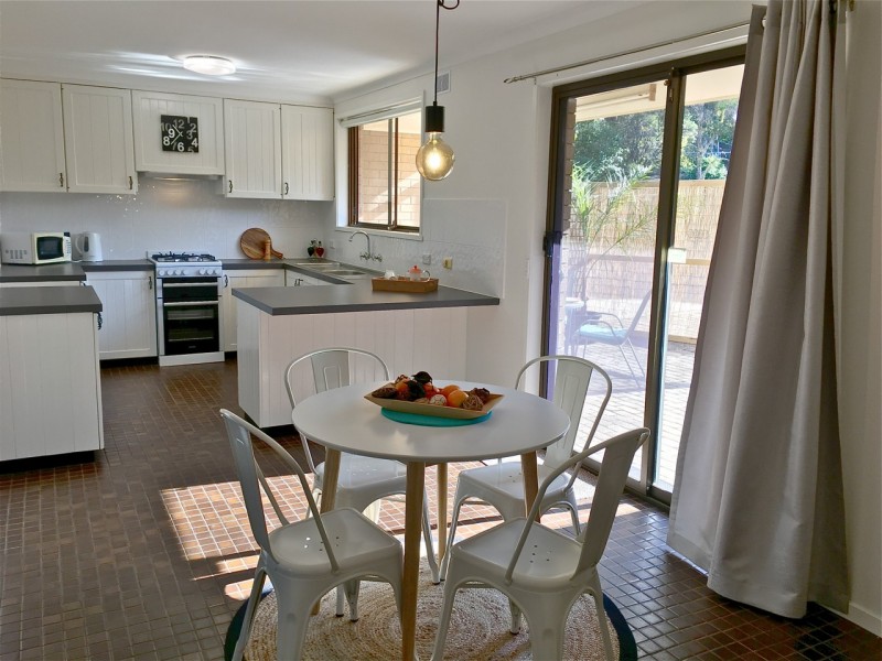 2/204 Aspinall Street, Kangaroo Flat VIC 3555