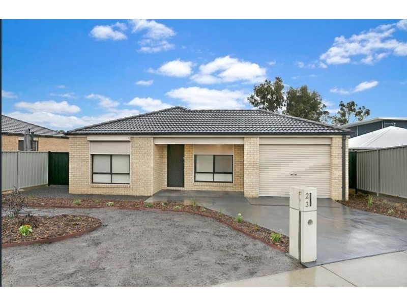 23 Freeman Drive, Kangaroo Flat VIC 3555
