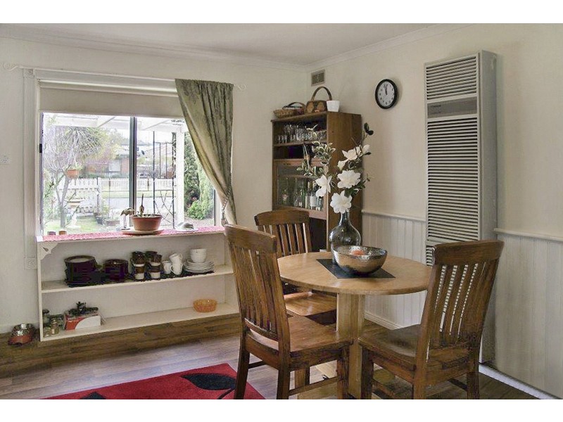 5 Beverley Street, Kangaroo Flat VIC 3555