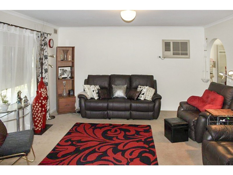 5 Beverley Street, Kangaroo Flat VIC 3555