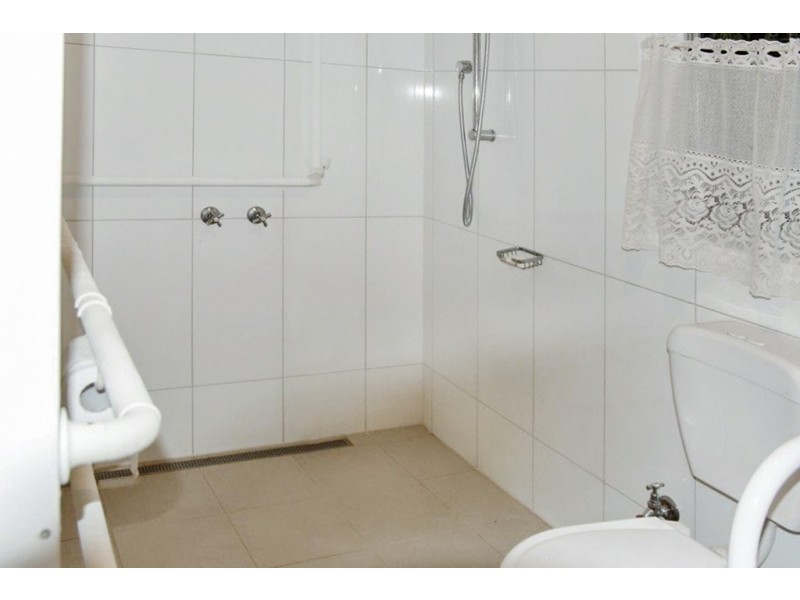 5 Beverley Street, Kangaroo Flat VIC 3555