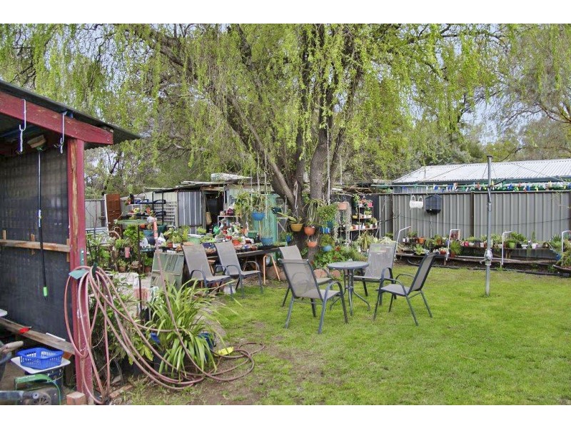 5 Beverley Street, Kangaroo Flat VIC 3555