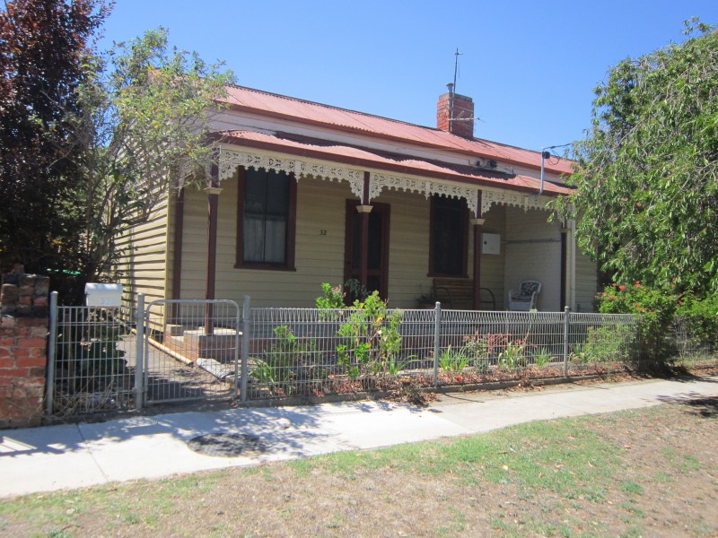 32 Peg Leg Road, Eaglehawk VIC 3556