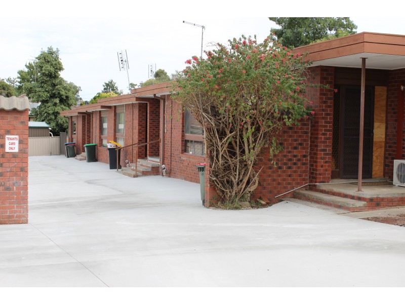 1-5, 28 Yallambee Drive, Kennington VIC 3550