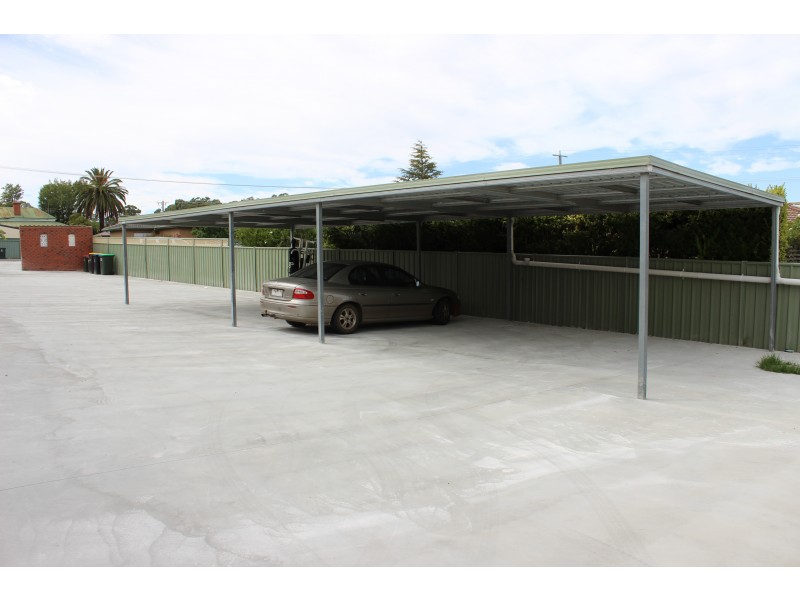 1-5, 28 Yallambee Drive, Kennington VIC 3550