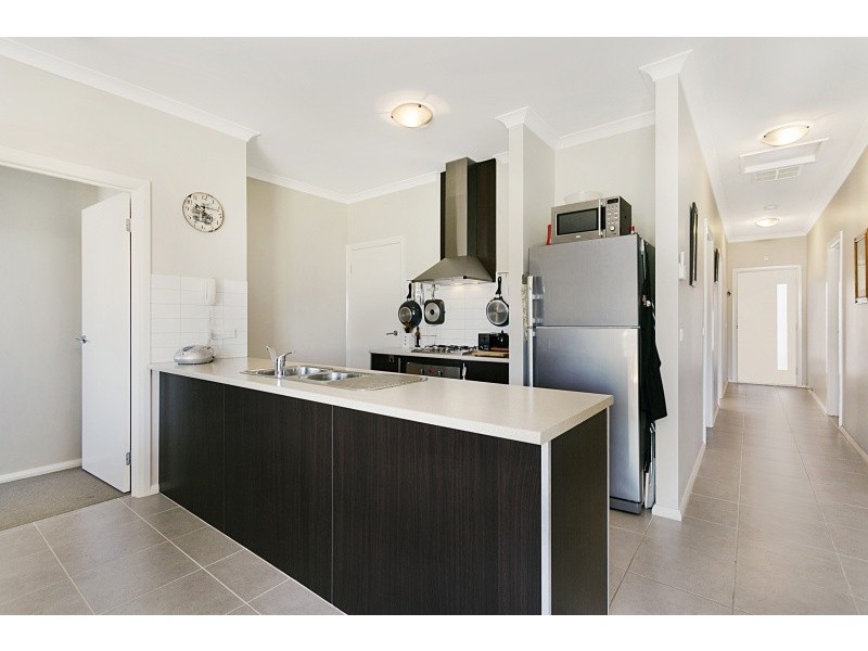 10 Sundew Drive, Kangaroo Flat VIC 3555