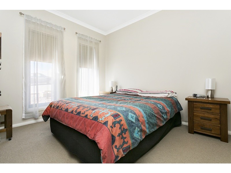 10 Sundew Drive, Kangaroo Flat VIC 3555