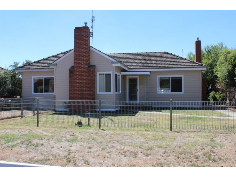 10 Menzies Court, Kangaroo Flat VIC 3555