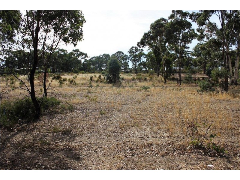 13 Karella Court, Junortoun VIC 3551